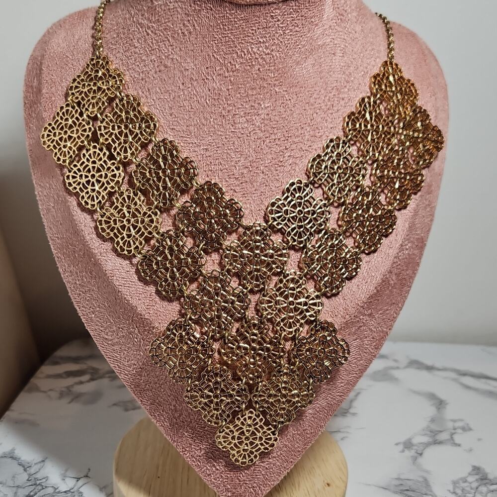 VTG Collar Necklace Fillagree 11in Drop Bridgerton Elegant